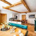 Mandlberggut Apartman *